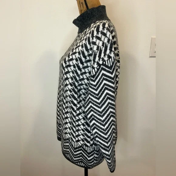 Mexx Oversized Knit Tunic Pullover Sweater Warm Angora Black White Size Small - Picture 5 of 12